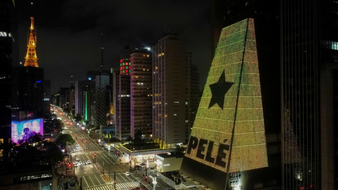 Brasilien nimmt Abschied von Pelé: Vorbereitungen in Santos