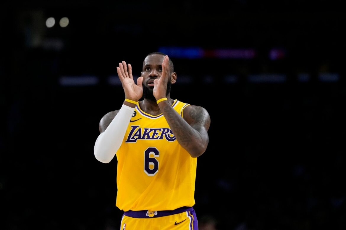 NBA: James-Gala bei Lakers-Erfolg