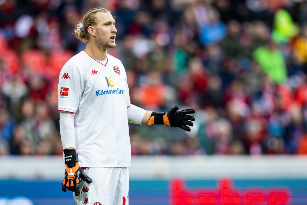 Mainz 05 bangt vor Spiel um Einsatz von Stammkeeper Zentner