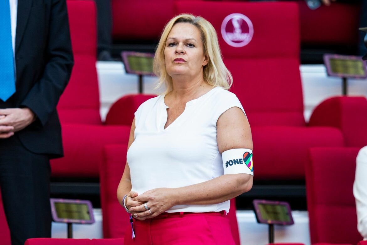 «One Love»-Debatte bei WM: Völler kritisiert auch Faeser