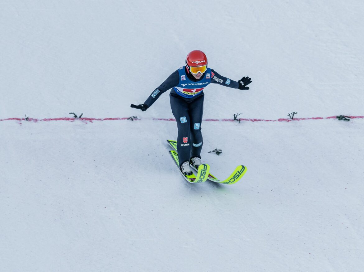 Nach Sieg nur Platz 14: Skispringerin Althaus schwächelt
