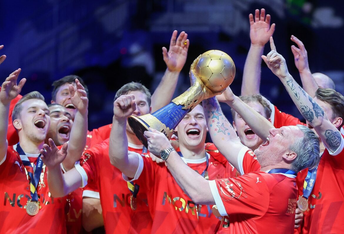 Dänemarks Handballer feiern WM-Coup und Trainer Jacobsen