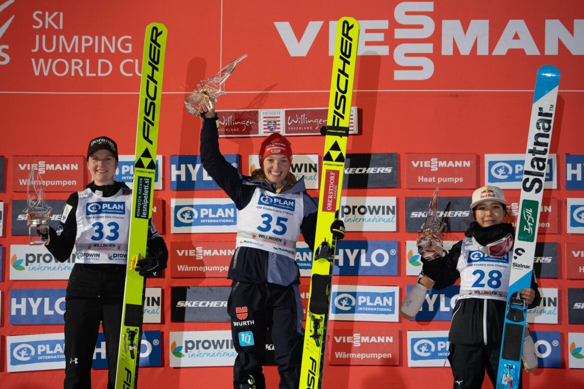 Skispringerinnen für mehr Wettkämpfe mit den Männern