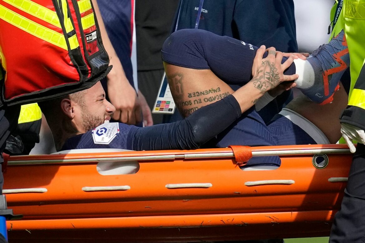 PSG-Star Neymar verletzt: Einsatz gegen Bayern fraglich