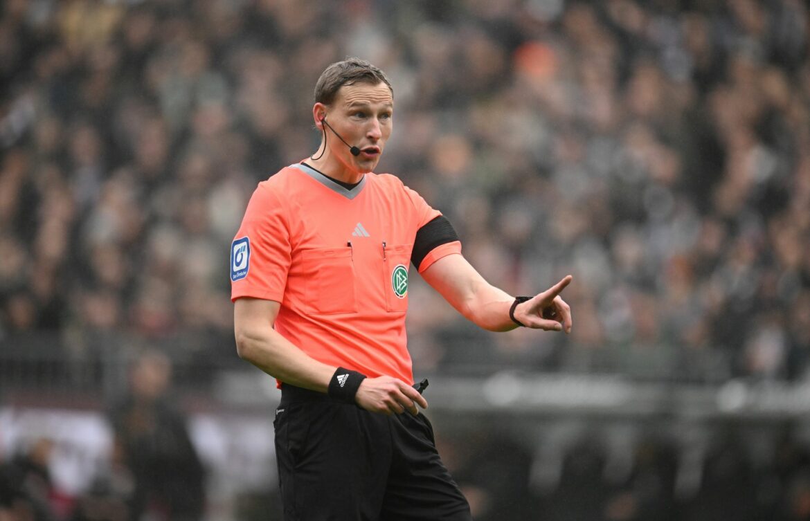 Kinhöfer kritisiert Referee Petersen nach Dortmund-Spiel