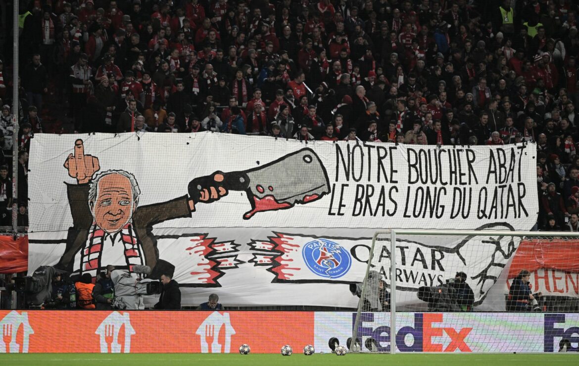 Bayern-Fans protestierten mit Banner gegen Katar und PSG