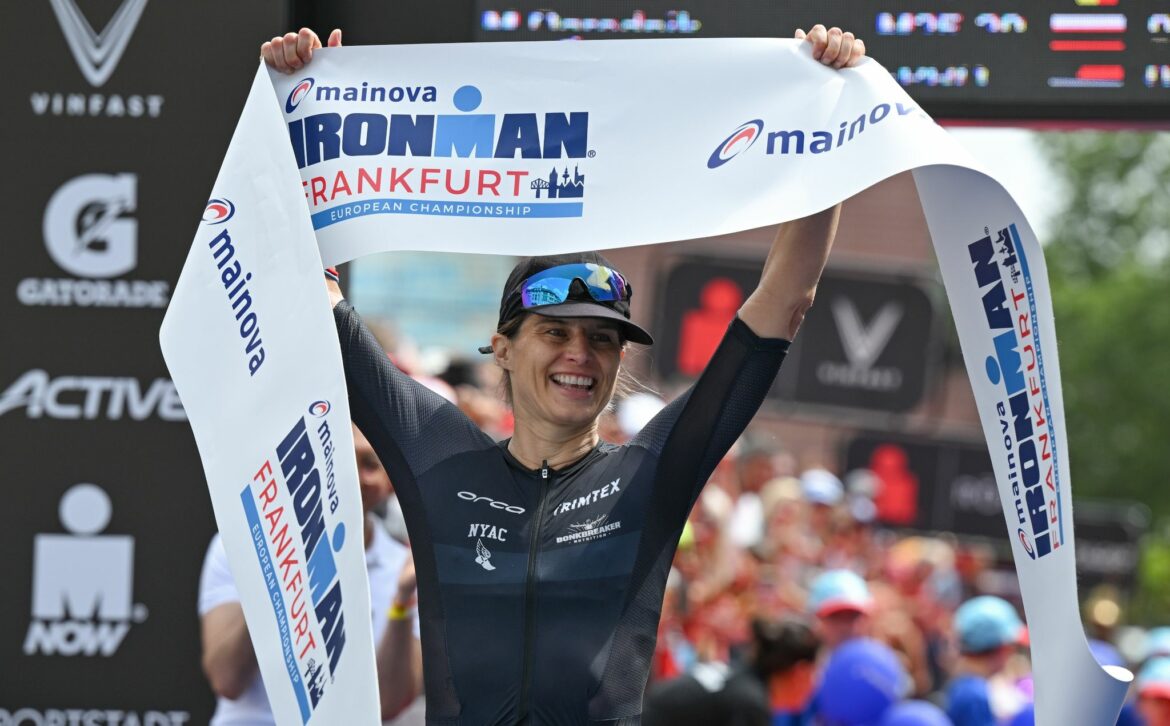 Ironman-EM in Frankfurt: Sarah True feiert Sieg nach Drama