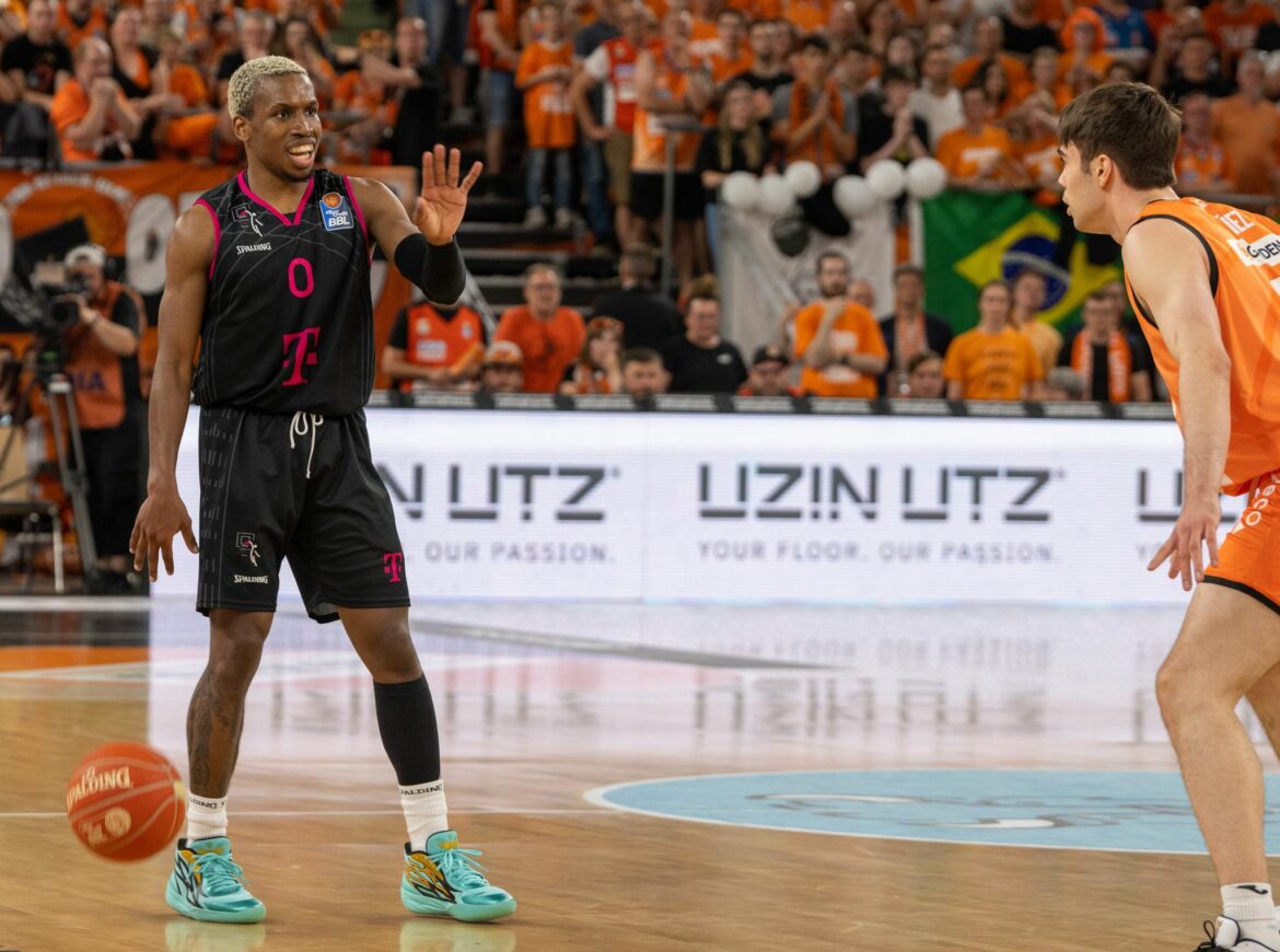 Spielmacher T.J. Shorts verlässt Telekom Baskets Bonn
