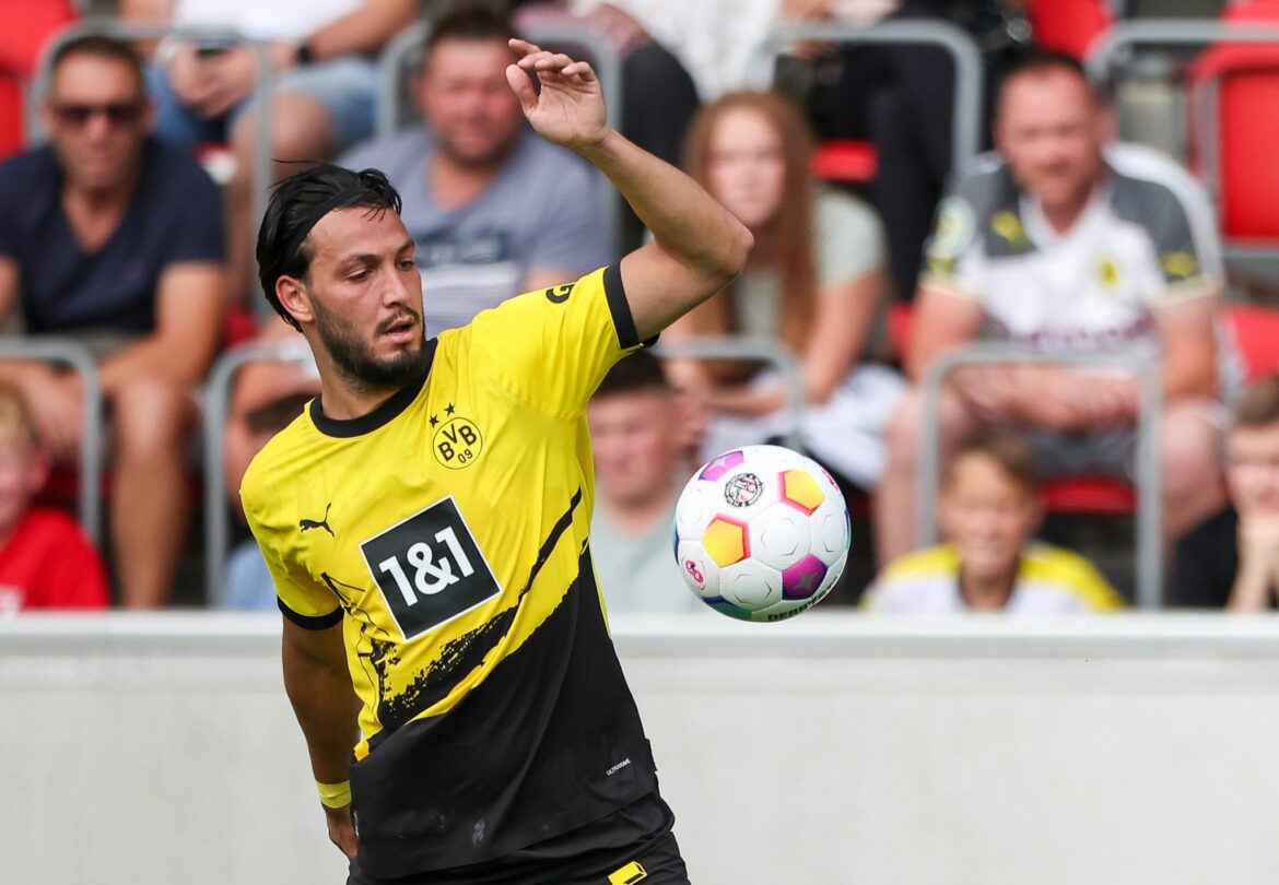Dortmund gewinnt durch zwei späte Treffer in Erfurt