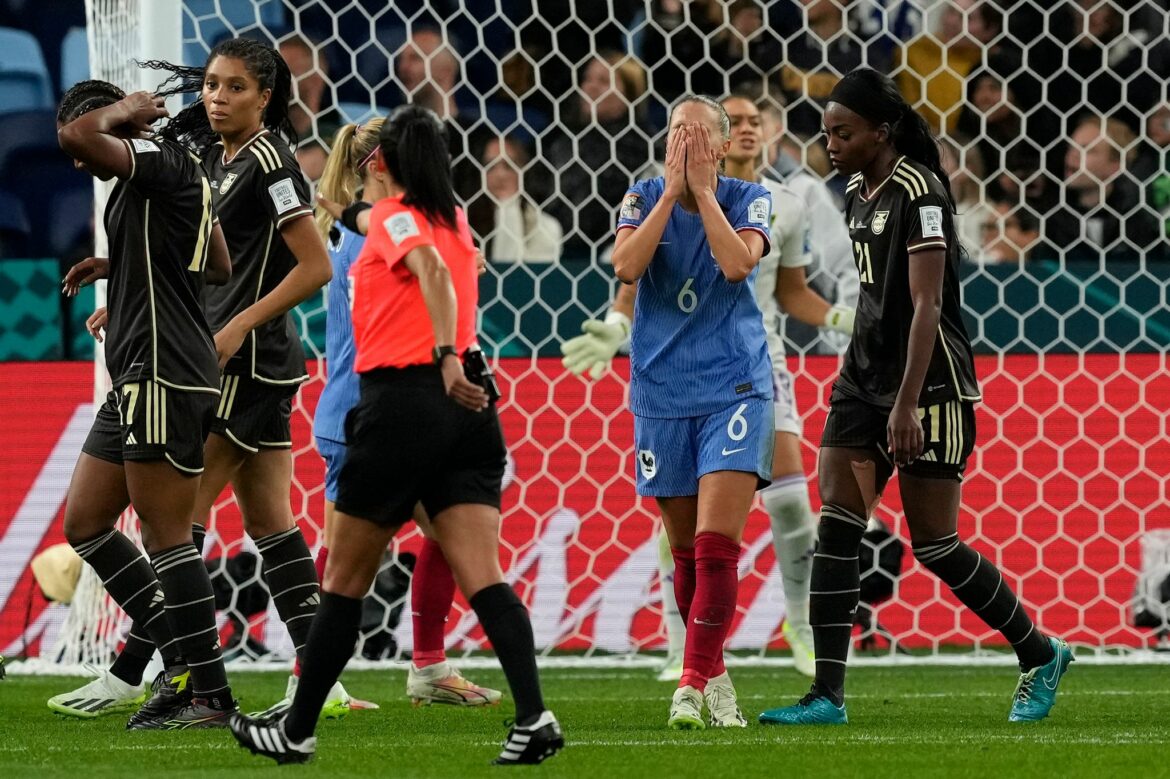 Renard verpatzt WM-Debüt: Frankreich nur 0:0 gegen Jamaika