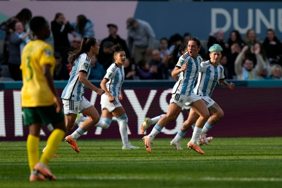 Zwei Tore aufgeholt: Argentinien mit Remis gegen Südafrika