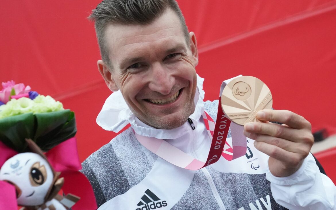 Mit 41 Jahren: Erstes WM-Gold für Para-Fahrer Schindler