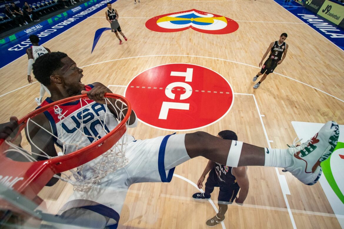 US-Basketballer weiter makellos – Weltmeister Spanien patzt