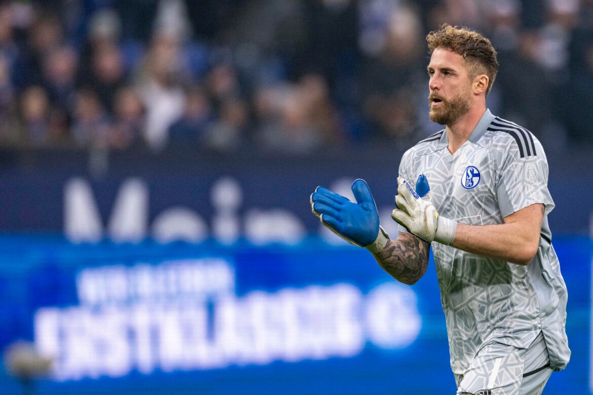 Fährmann nach Gespräch mit Reis wieder im Schalke-Kader