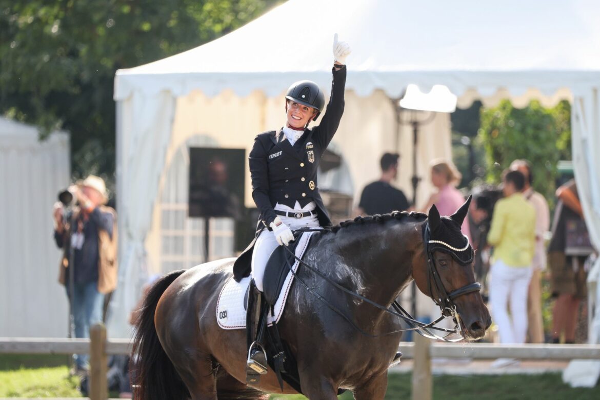 Unschlagbar: Von Bredow-Werndl gewinnt zweites Dressur-Gold