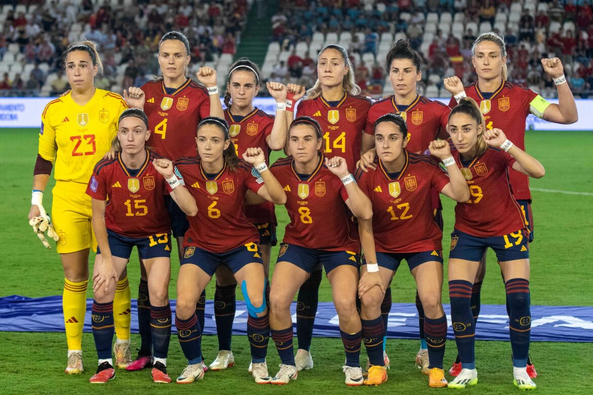 Kuss-Skandal: Spanische Spielerinnen mit starker Botschaft