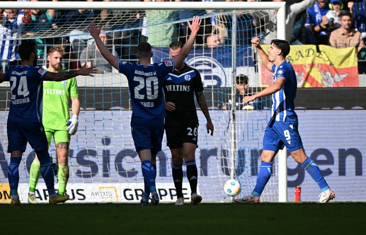 Schalkes Trendwende bleibt aus – Kiel auf Rang drei