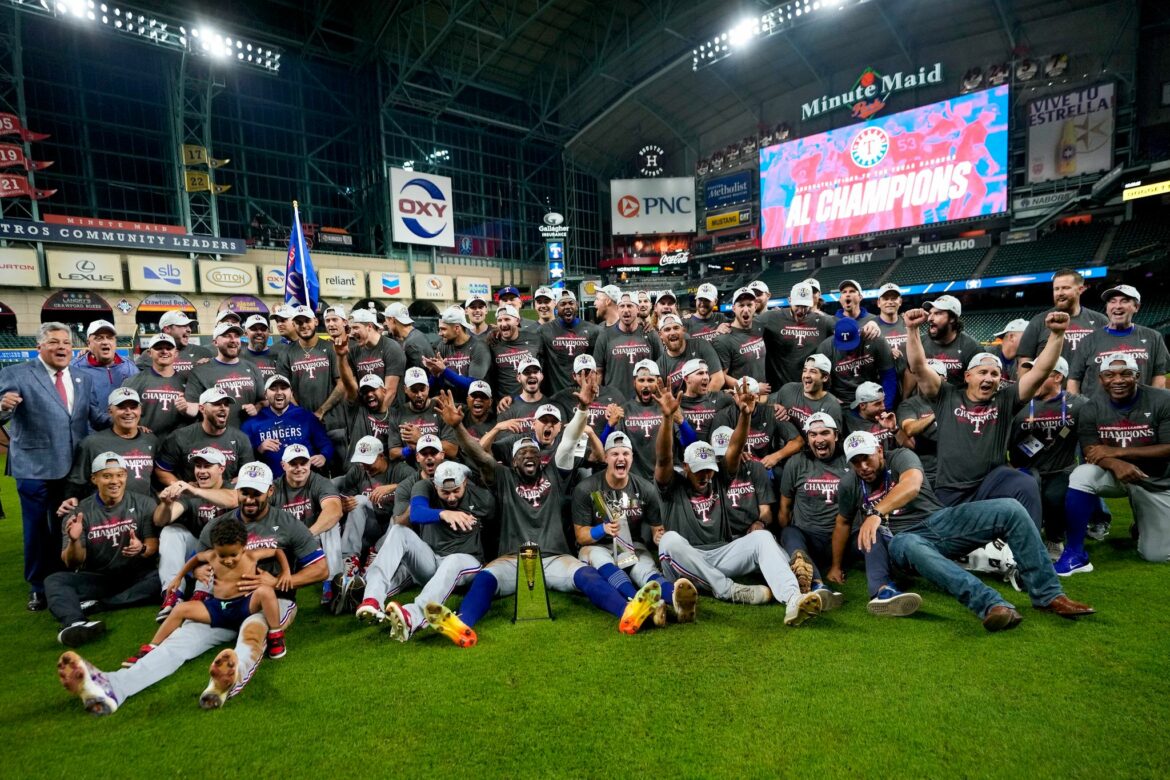 Rangers stehen in World Series: Sieg gegen Titelverteidiger