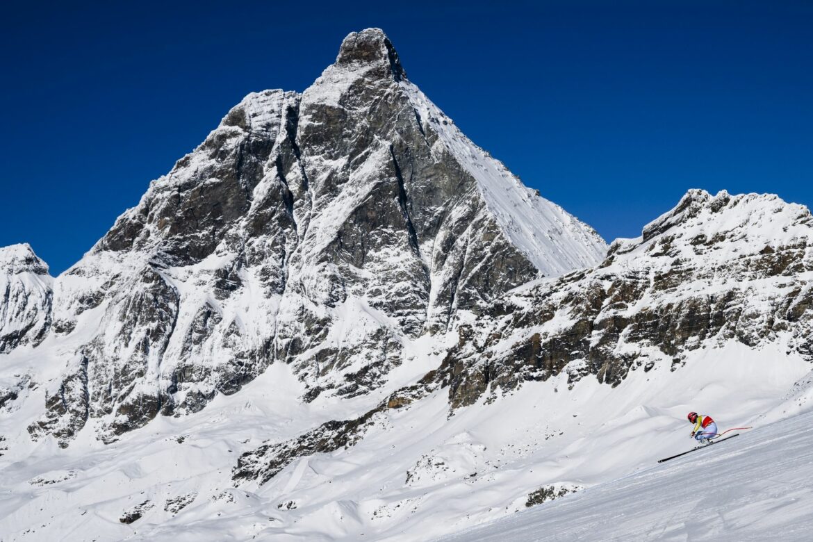 Abfahrt am Matterhorn wegen Neuschnee und Wind abgesagt