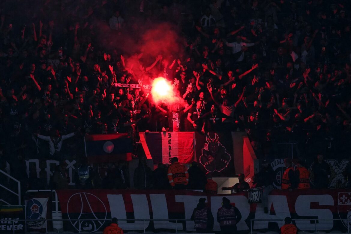 Newcastle-Fans in Paris vor Spiel gegen PSG attackiert
