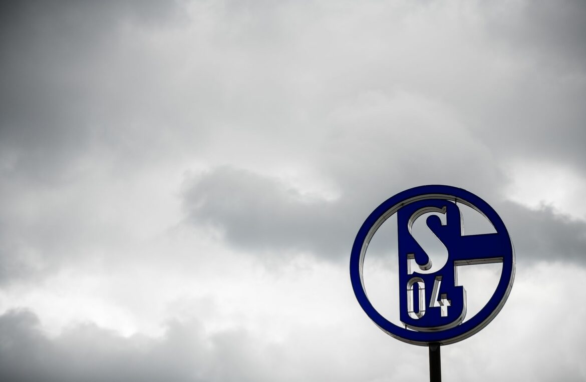 Schalke 04 gewinnt gegen BVB in Virtual Bundesliga in FC 24