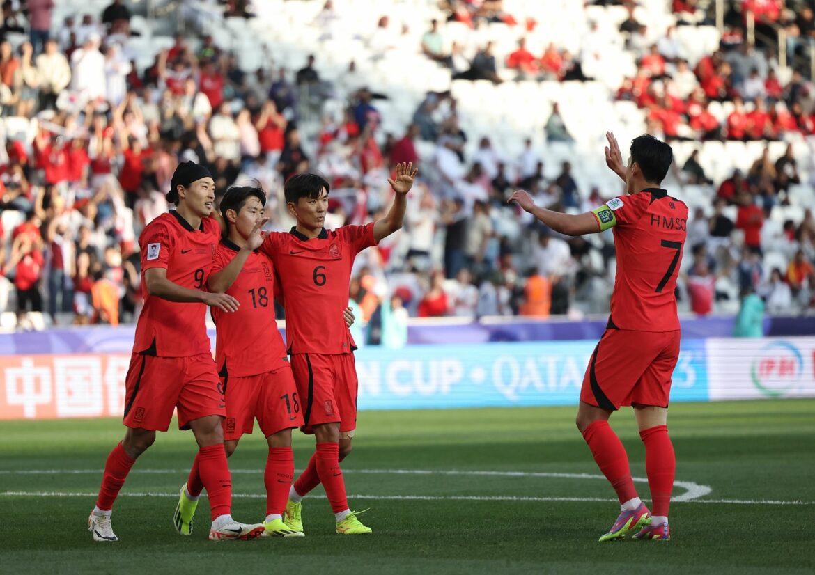 Klinsmann feiert beim Asien-Cup Auftakterfolg mit Südkorea