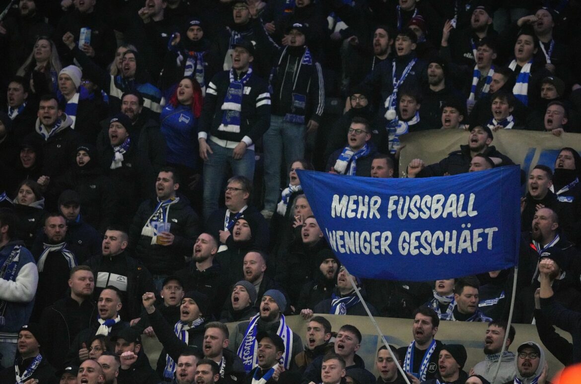 Hertha-Fans über Unterbrechung: Protest sichtbarer machen