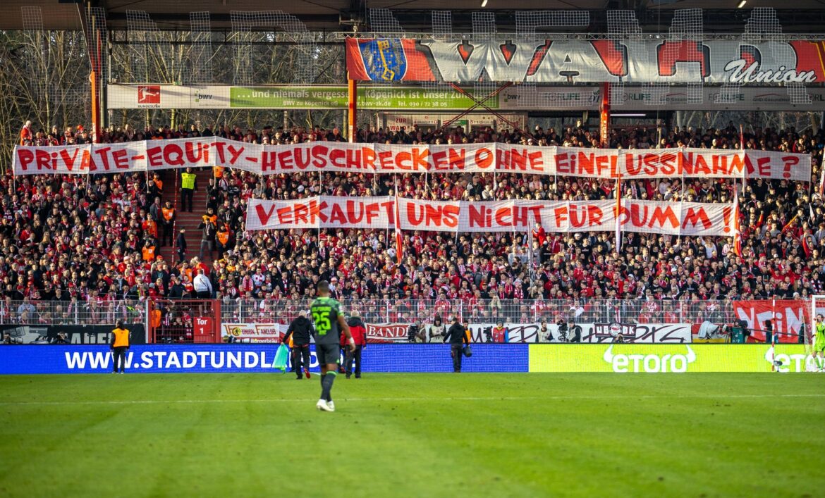 Fan-Proteste in der Bundesliga – Union-Partie vor Abbruch