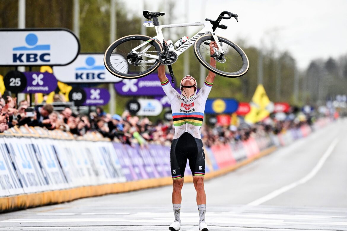 Van der Poel ist Flandern-Rekordsieger – Politt Dritter