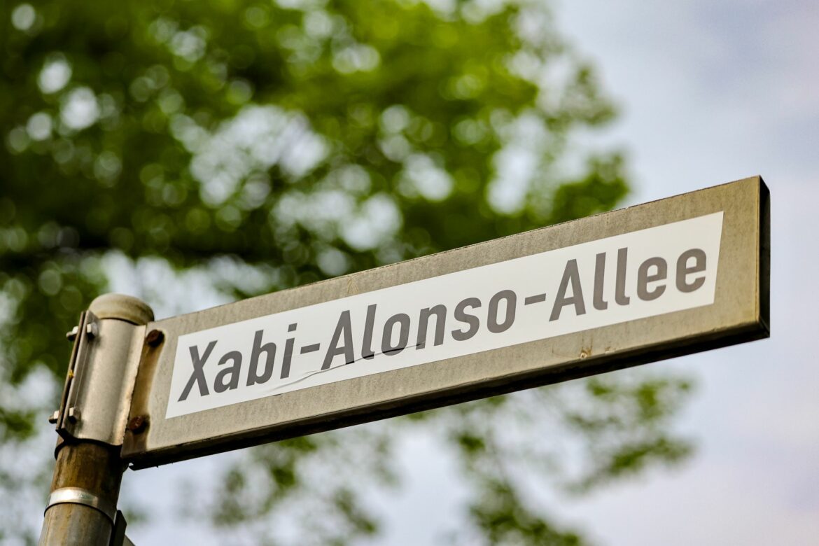 Stadt prüft Voraussetzungen: Bald Xabi-Alonso-Straße?