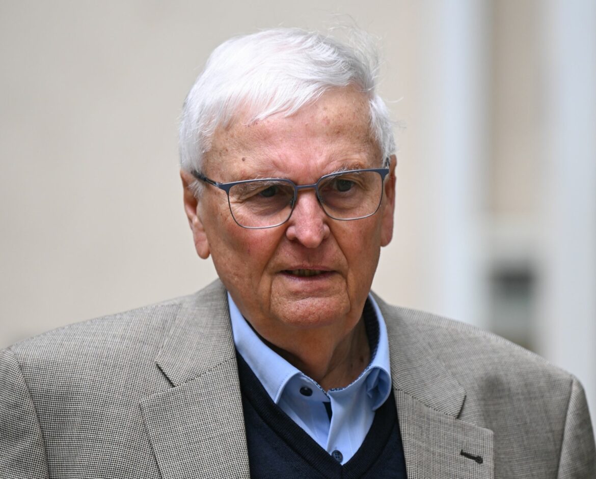 Zwanziger nicht vor Gericht erschienen: DFB-Prozess vertagt