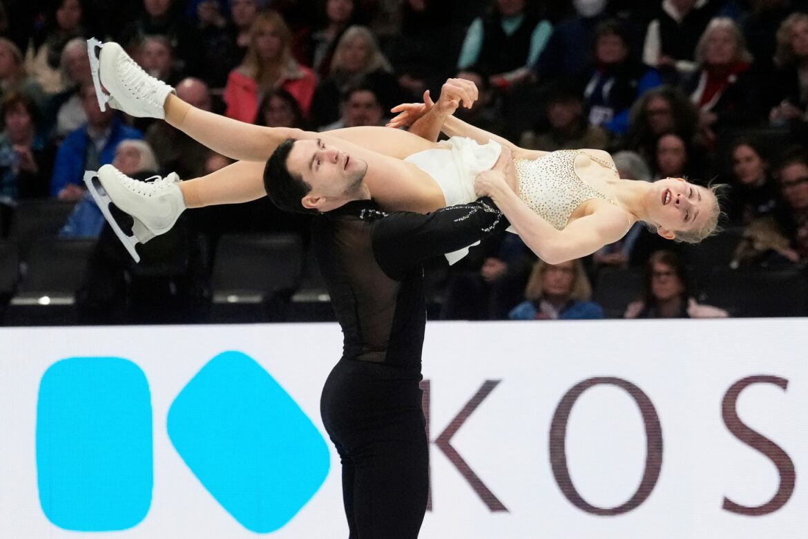 Eiskunstlauf-Paar Hase/Wolodin holt WM-Silber