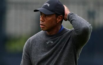 Tiger Woods mit Achillessehnenriss im linken Bein