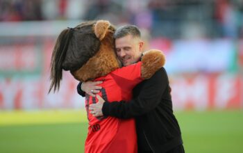 Trainer Straus verlässt Bayern-Fußballerinnen Richtung USA